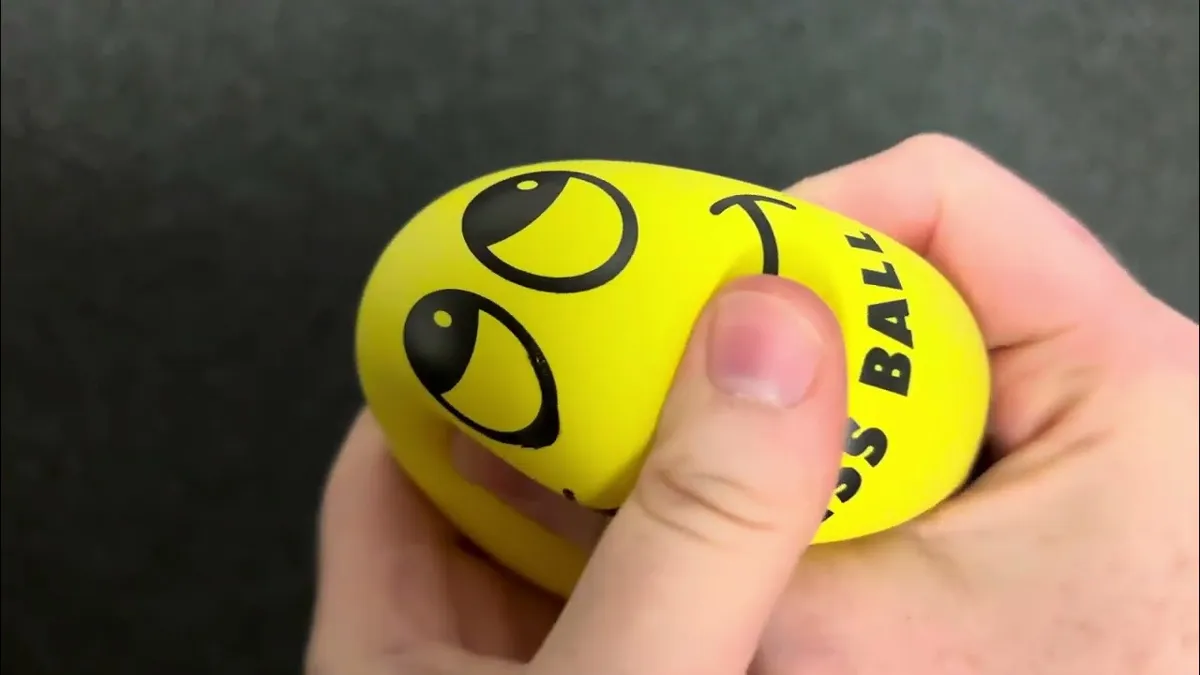 Därför älskar barn med ADHD sin stressboll